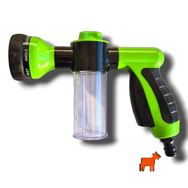 100ml hose-on garden sprayer with 8 spray patterns for liquid fertiliser and wetting agent applications on small lawns