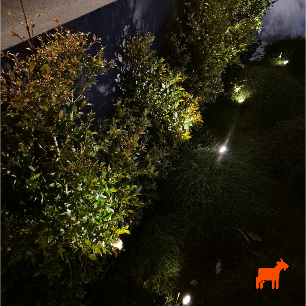 Solar Garden Spotlights 4 Pack | Aluminium IP65 Outdoor LED Lights ...